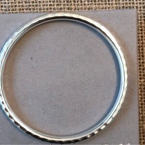 A Classic! Silpada Hammered Sturdy Solid .925 Sterling Silver Bangle Bracelet